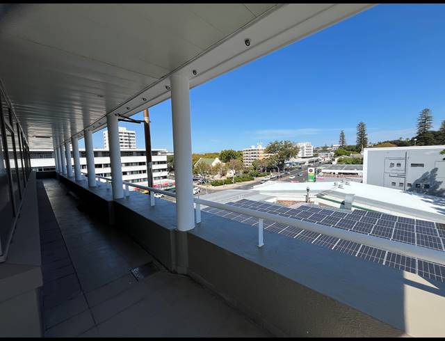 309M² OFFICE TO LET IN CLAREMONT